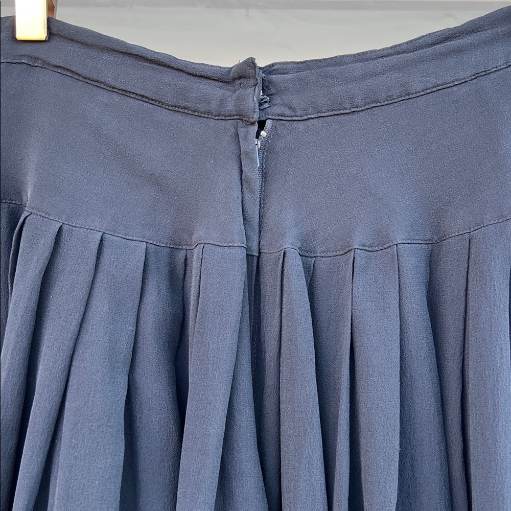Adrienne Vittadini elegant black silk pleated mini skirt size small - Picture 4 of 7
